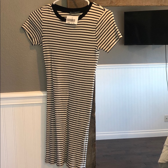 Brandy Melville striped fitted dress⚡️🖤 - Picture 3 of 4